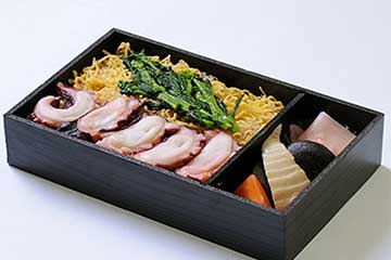 <千葉・津田沼・松戸発>ひたち海浜公園「530万本のネモフィラの丘」&約26万本のチューリップや菜の花もお楽しみ!グルメな日帰り2食付き9,990円!2